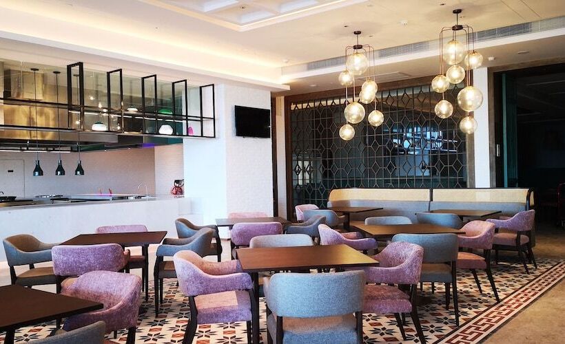 هتل Crowne Plaza Beihai Silver Beach, An Ihg