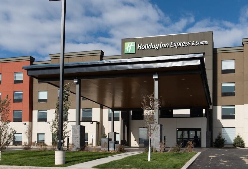 هتل Holiday Inn Express & Suites   North Battleford, An Ihg