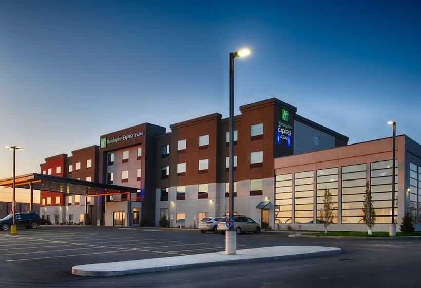 هتل Holiday Inn Express & Suites   North Battleford, An Ihg