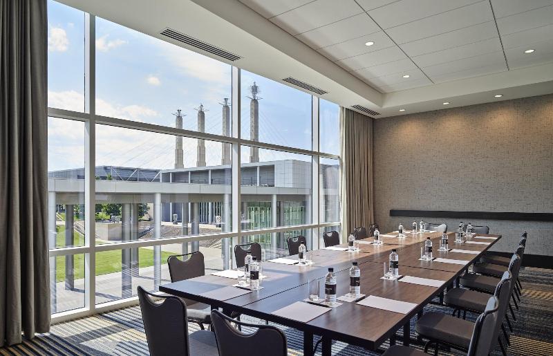 هتل Loews Kansas City