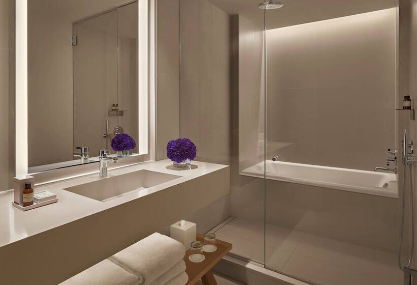 هتل The West Hollywood Edition