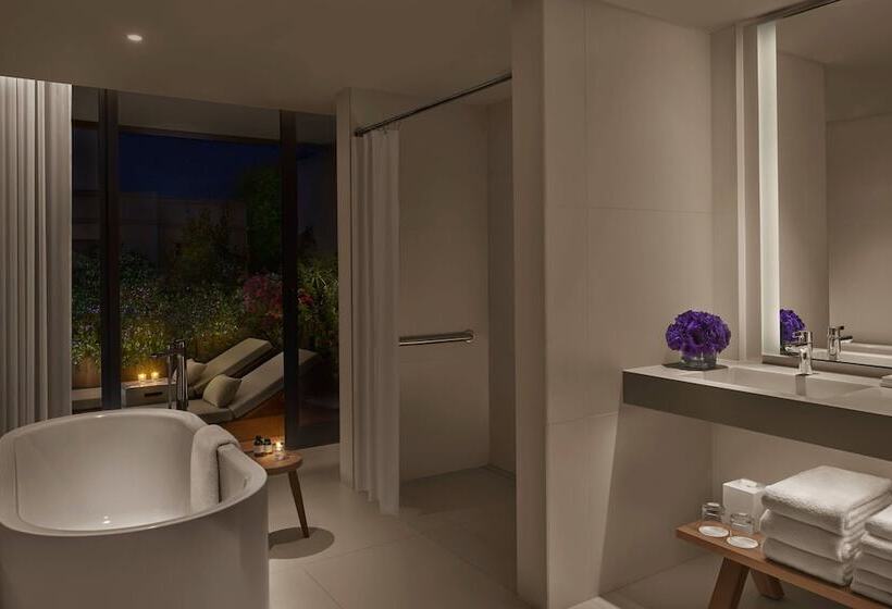 هتل The West Hollywood Edition