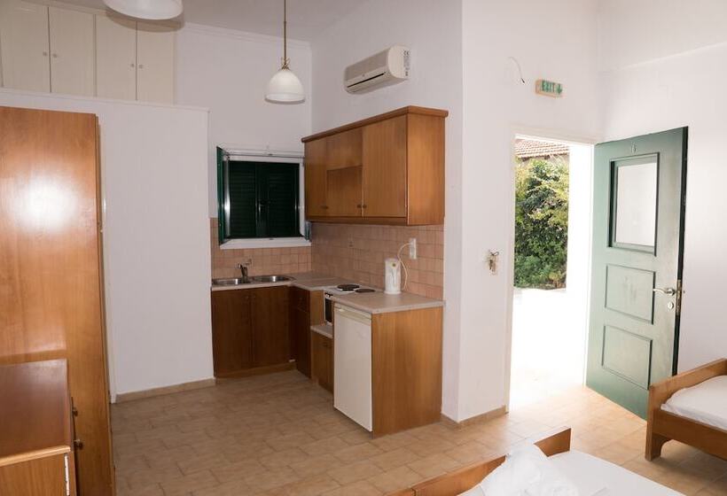 هتل Utopia Kavos