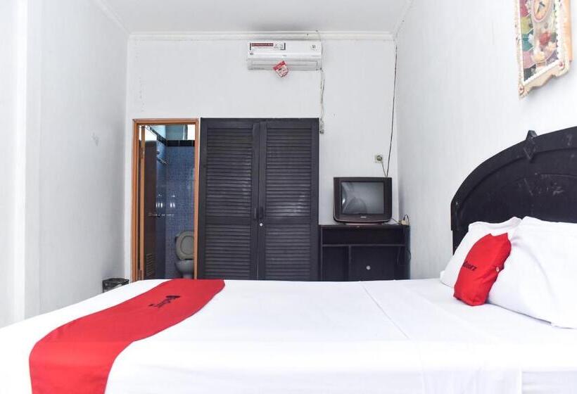 Пансион Reddoorz Plus @ Tirta Kencana