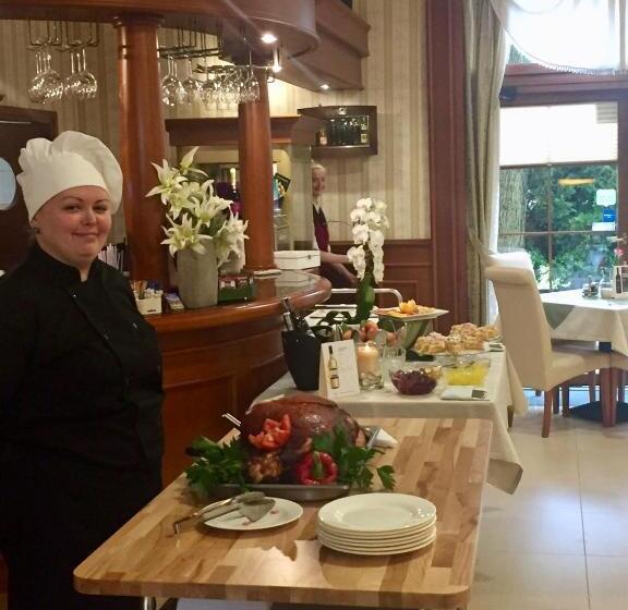 هتل Dworek Morski Spa & Wellness