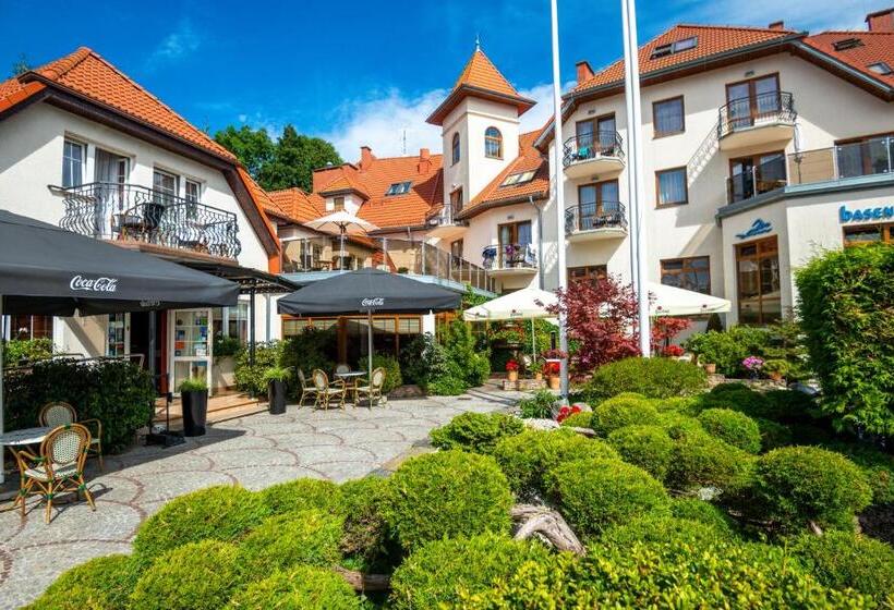 هتل Dworek Morski Spa & Wellness
