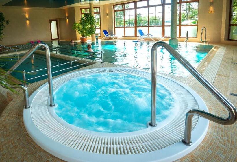 هتل Dworek Morski Spa & Wellness