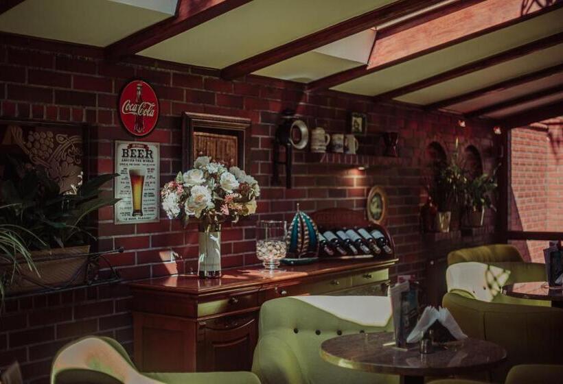هتل Dworek Morski Spa & Wellness