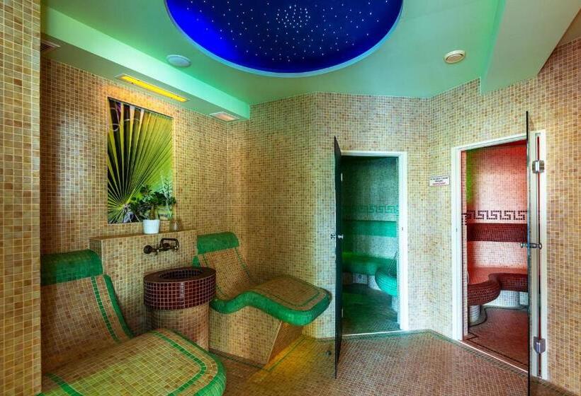 هتل Dworek Morski Spa & Wellness