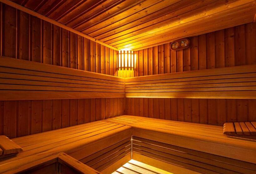 هتل Dworek Morski Spa & Wellness
