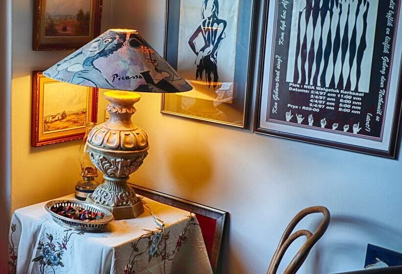 هتل Onthesummit Lodge & Conference Venue