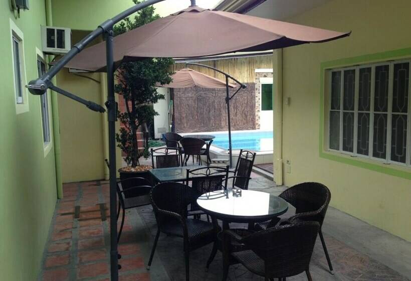 هتل Sun Moon Poolside