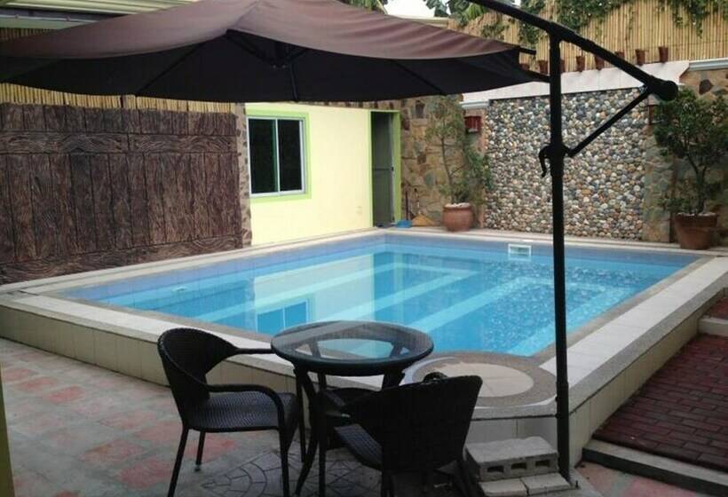 هتل Sun Moon Poolside