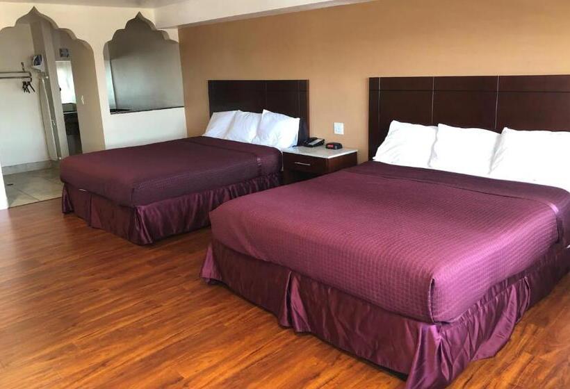 مُتل Travelodge By Wyndham Harbor City