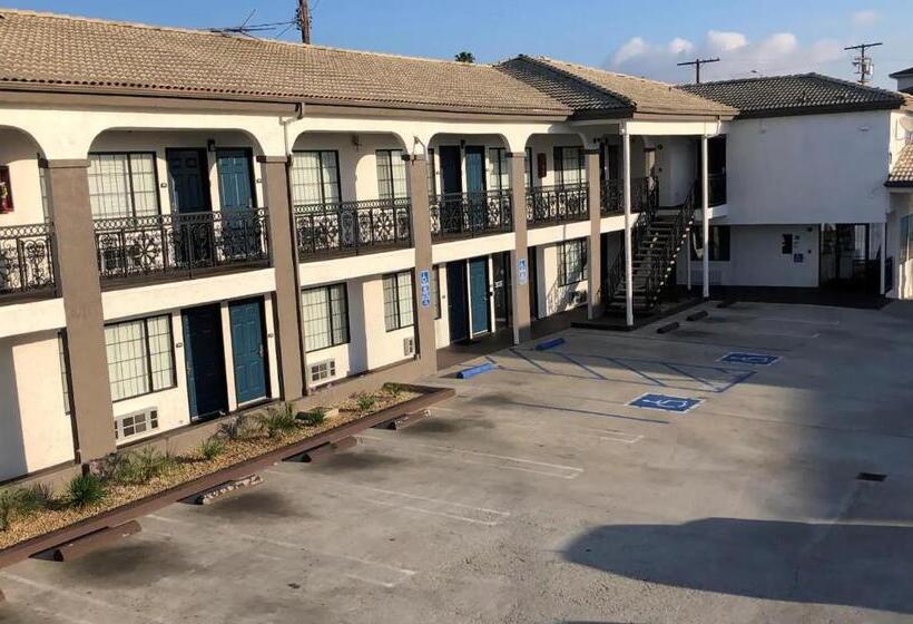 مُتل Travelodge By Wyndham Harbor City