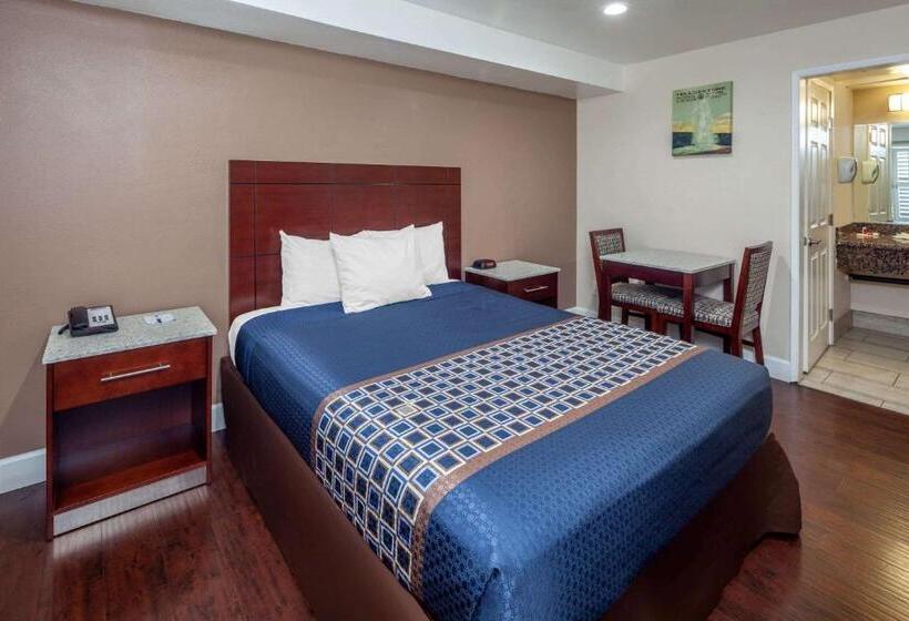 مُتل Travelodge By Wyndham Harbor City