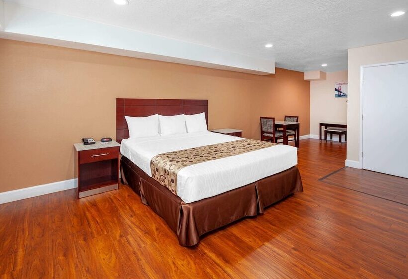 مُتل Travelodge By Wyndham Harbor City
