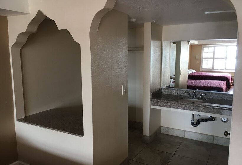 مُتل Travelodge By Wyndham Harbor City