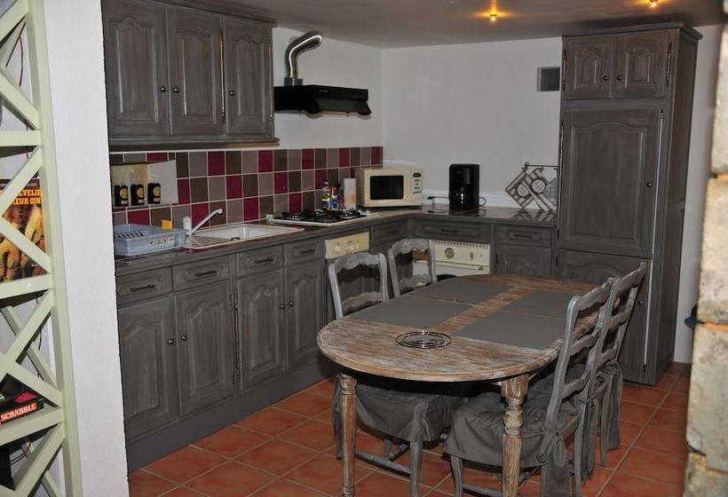 بنسيون Le Mas De Clary