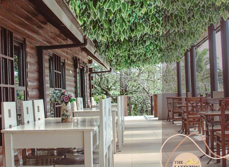 فندق The Lakeview Suites