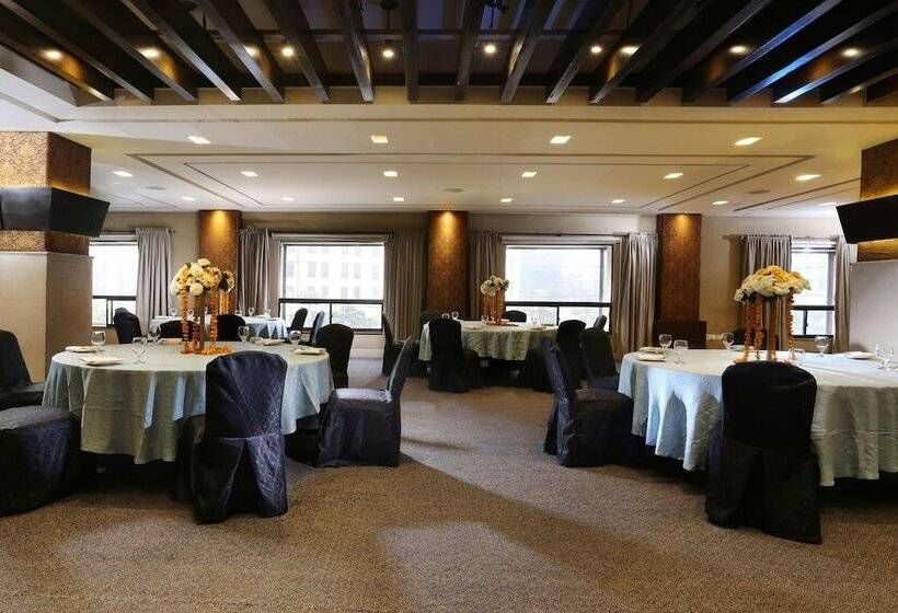 בית מלון כפרי Four Points By Sheraton Lahore