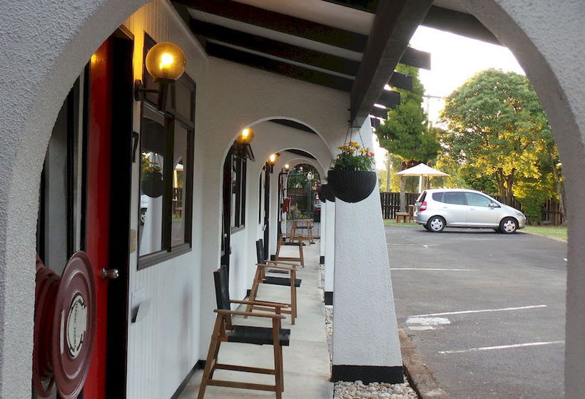 Papakura Motor Lodge & Motel