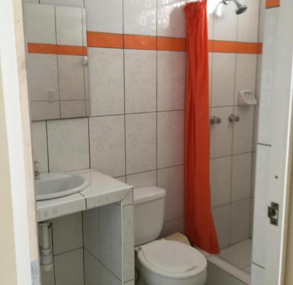 هاستل Paracas Backpackers House