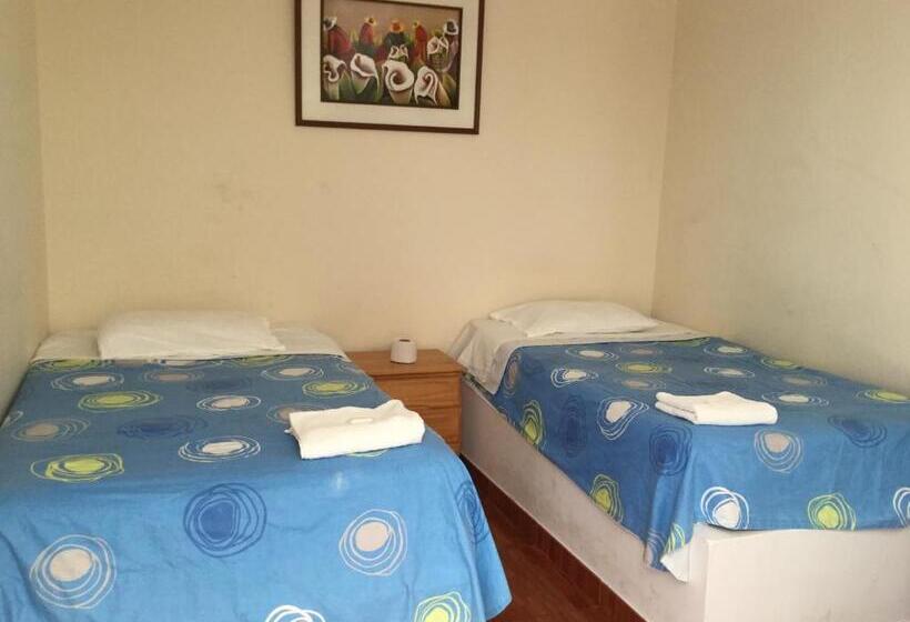 هاستل Paracas Backpackers House