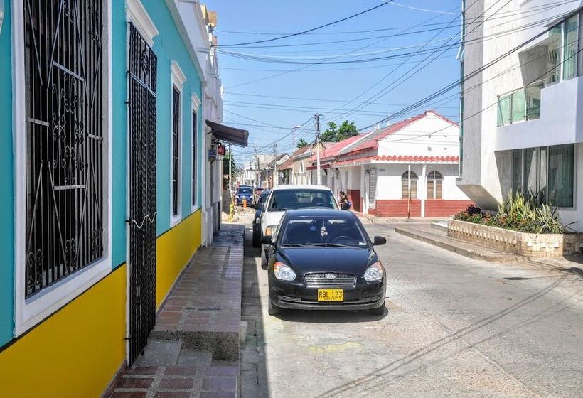 Bona Vida Hostel