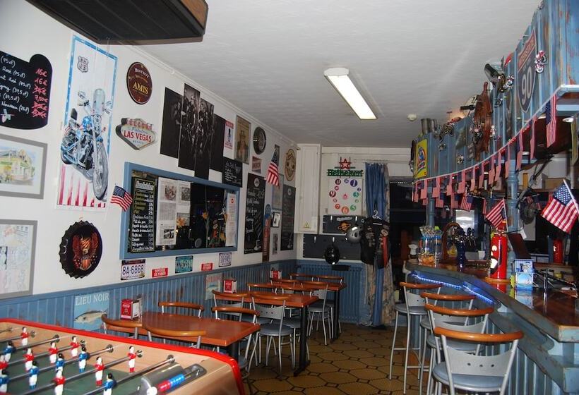 酒店 Hôtel Aux Amis Réunis