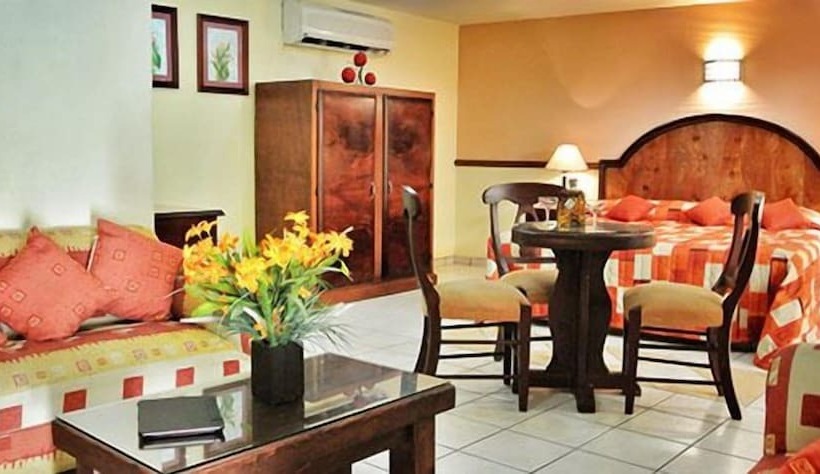 هتل Plaza Jardin