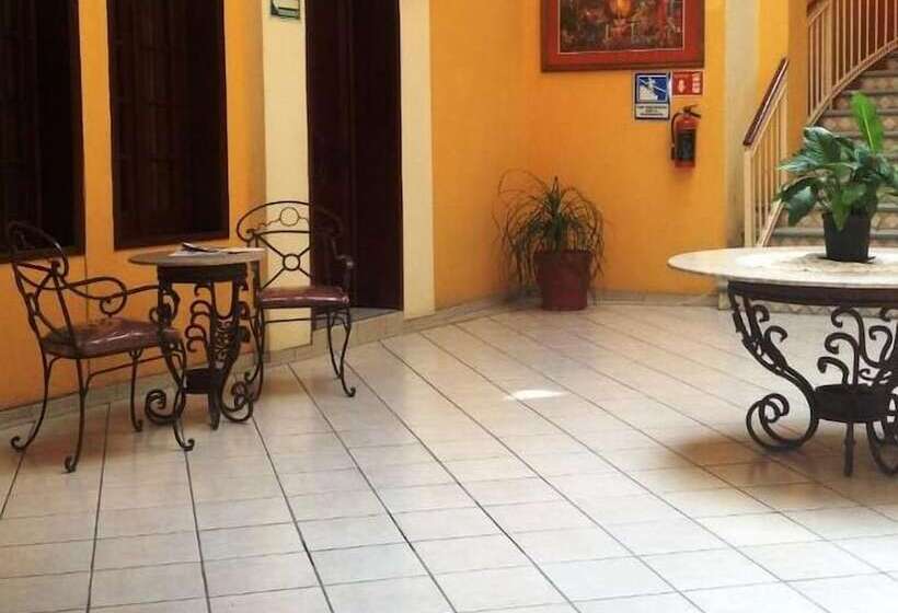 هتل Plaza Jardin