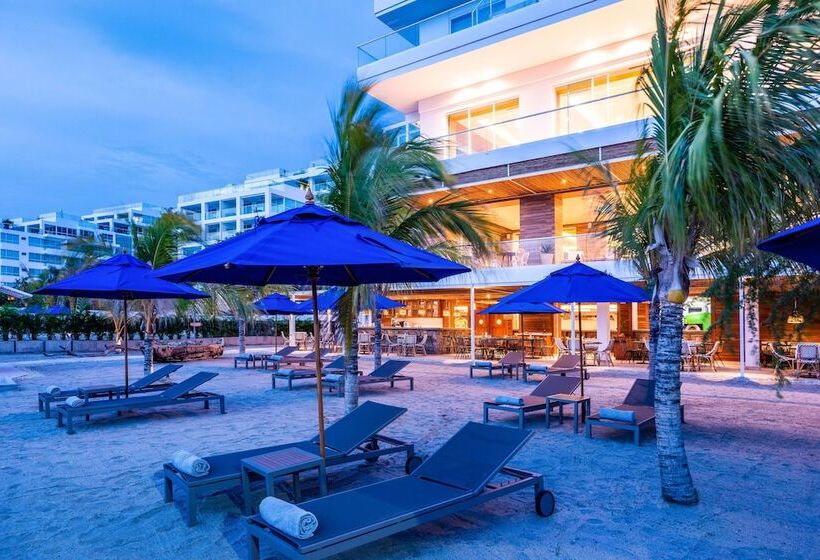 בית מלון כפרי Santa Marta Marriott Resort Playa Dormida