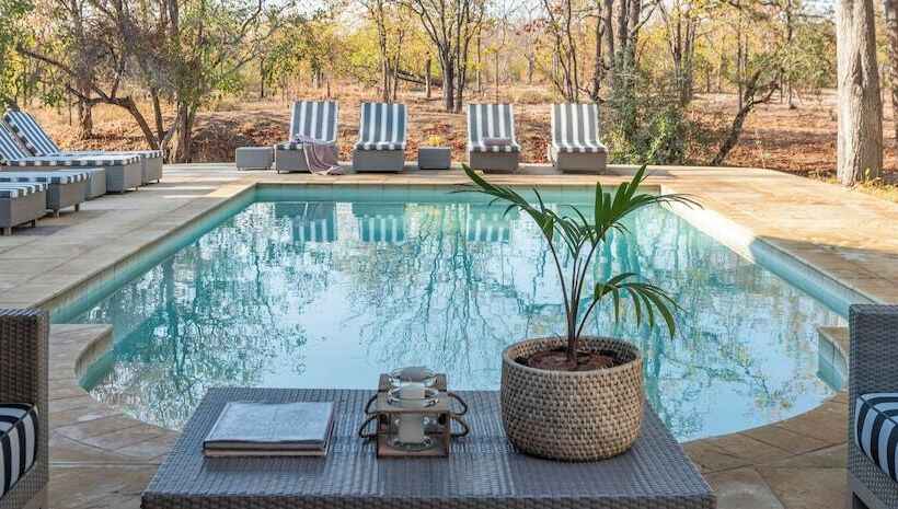 هتل Xanatseni Private Camp