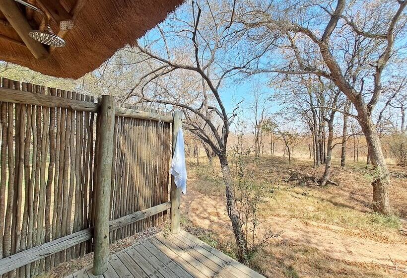 هتل Xanatseni Private Camp