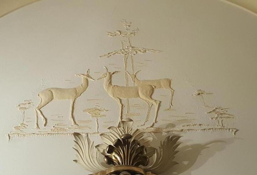 پانسیون Royal Suite