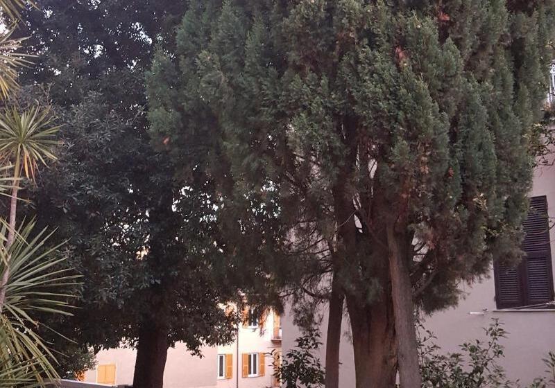 پانسیون Royal Suite