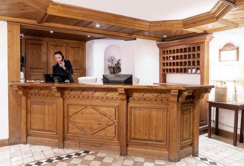 هتل La Maison Les Peupliers