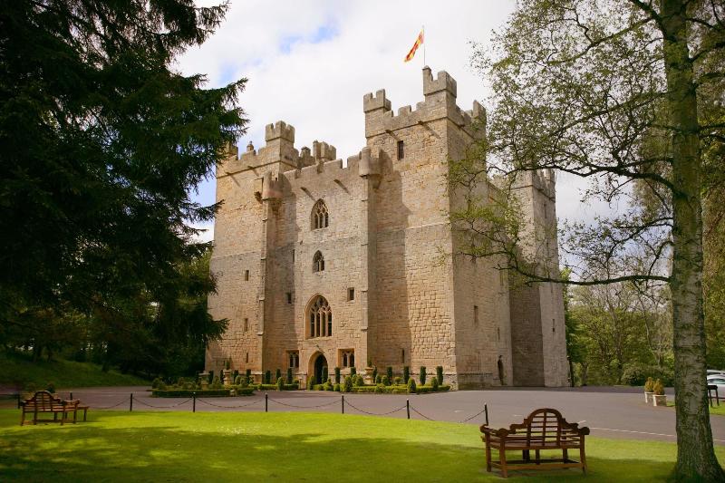 هتل Langley Castle