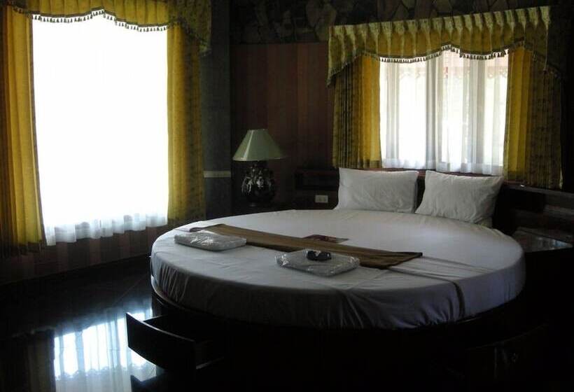 هتل Two Tiger Resort & Spa