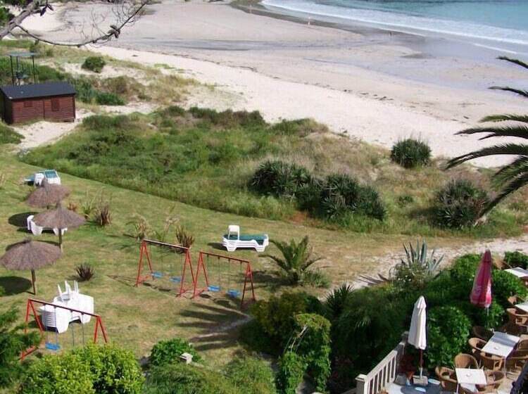 تختخواب و صبحانه Playa De Estorde