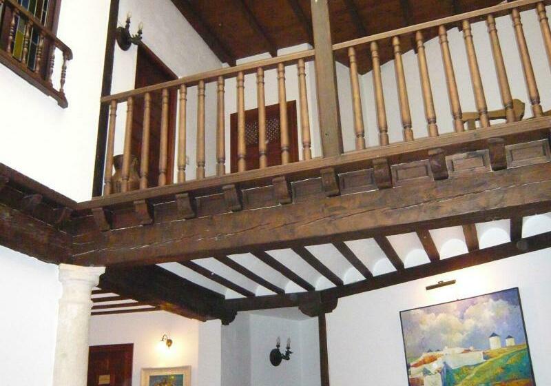 Casa De La Torre Hospederia