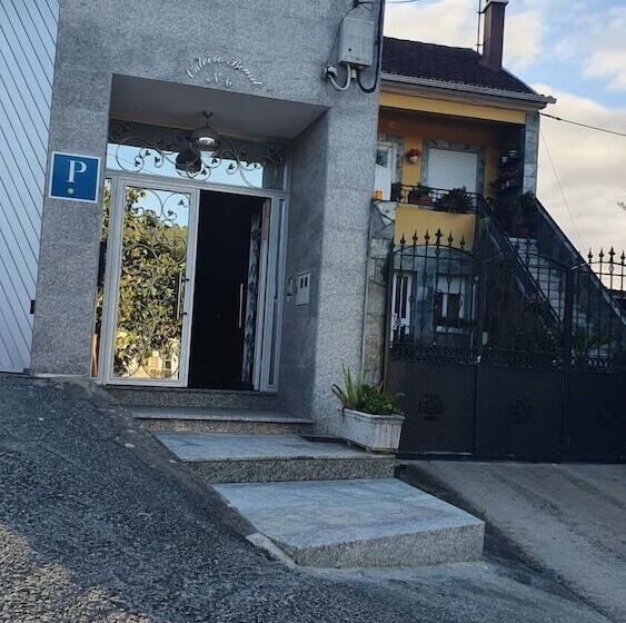 مسافرخانه Estrella Do Camiño