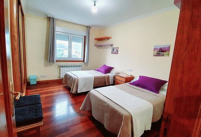 مسافرخانه Estrella Do Camiño