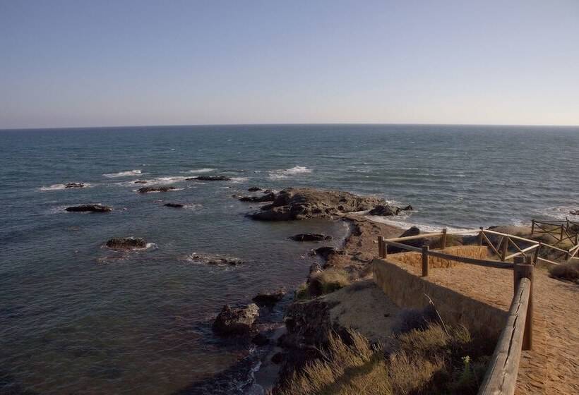 هتل Taiga Almeria Playa