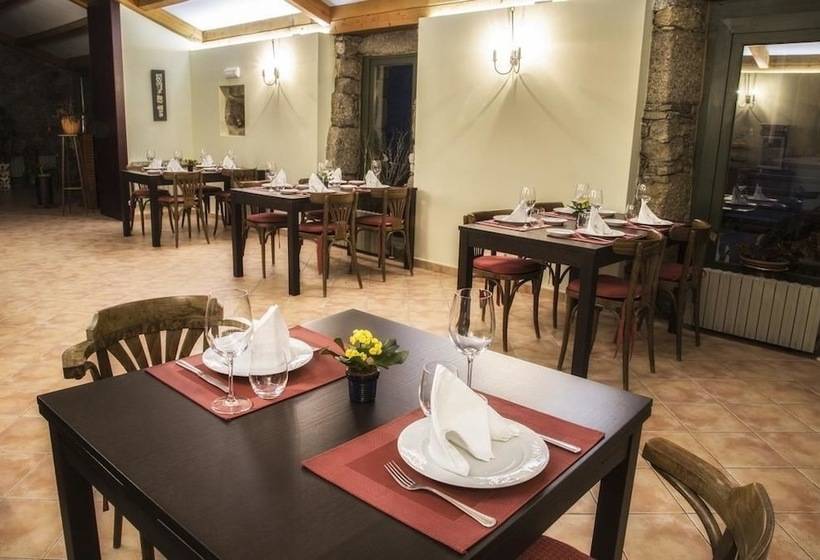 هتل Pazo De Sedor