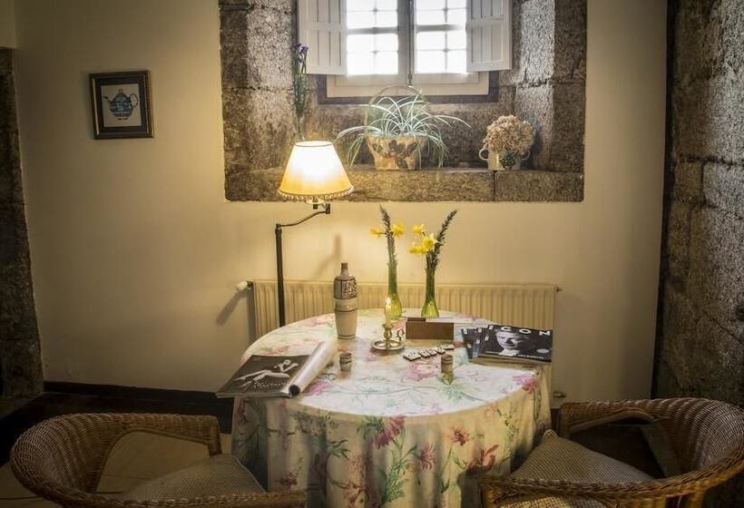 هتل Pazo De Sedor