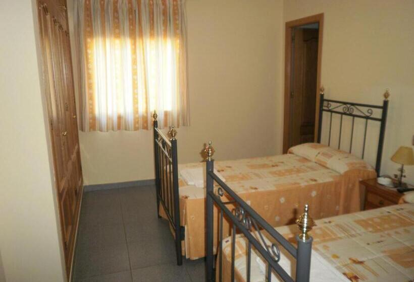 بنسيون Hostal Miraflor De Las Cadenas