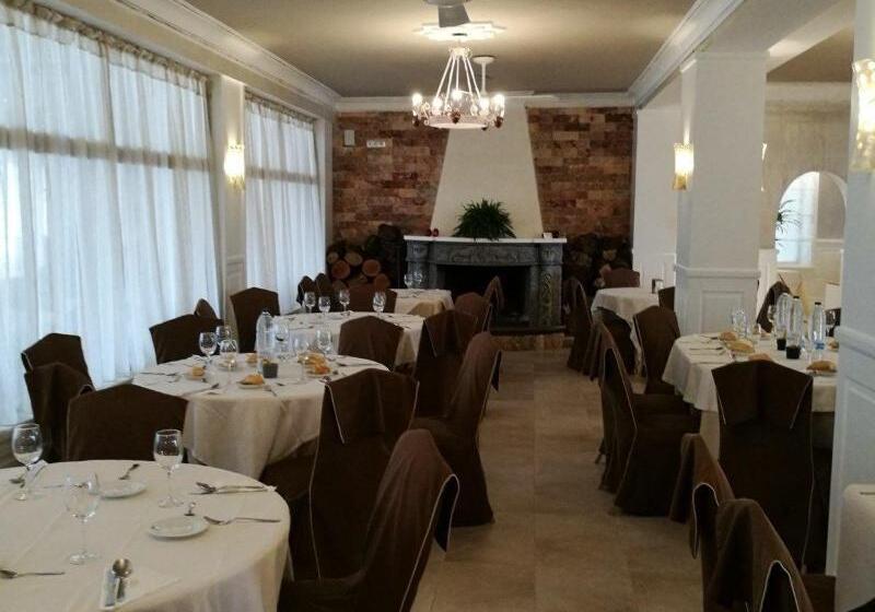 پانسیون Restaurante Montserrat