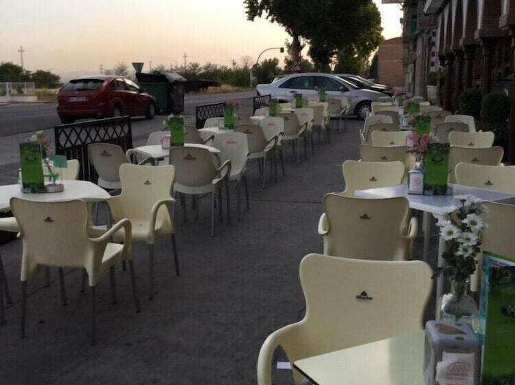 پانسیون Restaurante Montserrat